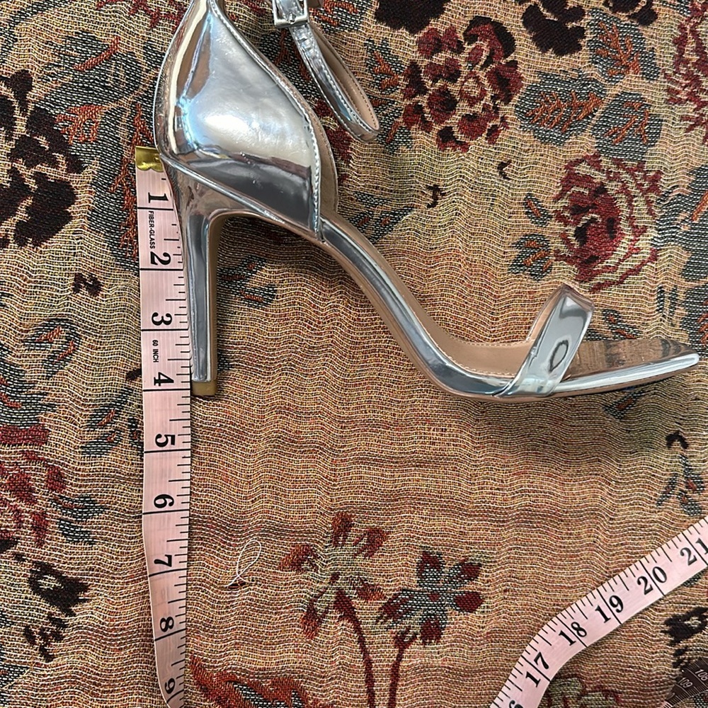 BCBGeneration size 8 dressy Silver Ankle Strap Dress Sandals - Picture 10 of 10